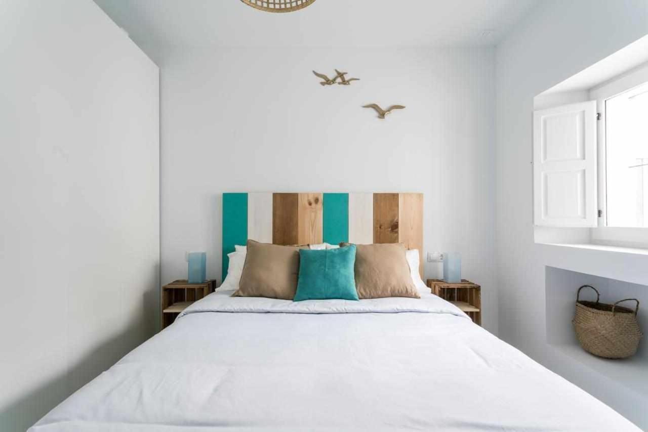 Fantástico ático en el casco antiguo junta a la playa Apartamento Cádis Exterior foto