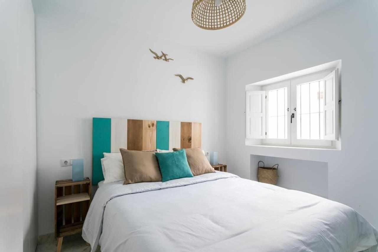 Fantástico ático en el casco antiguo junta a la playa Apartamento Cádis Exterior foto